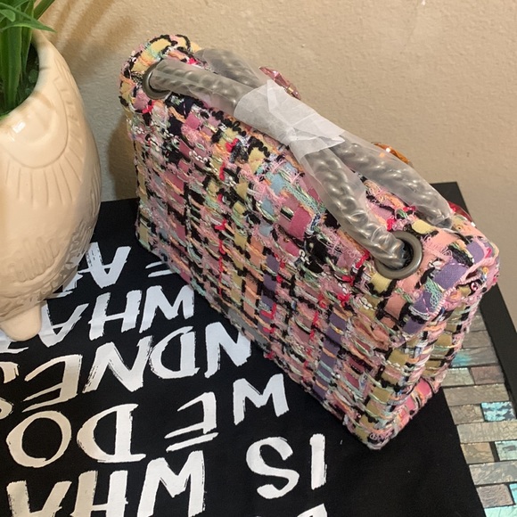 Kurt Geiger London
Mini Kensington Tweed Love Heart Crystals Crossbody Bag - Picture 12 of 17